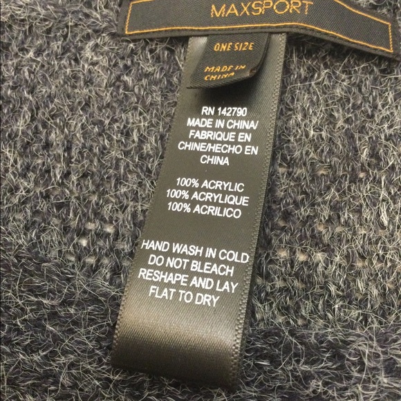 MaxSport Gray Long Poncho With Fringe and Buttons - Picture 8 of 8